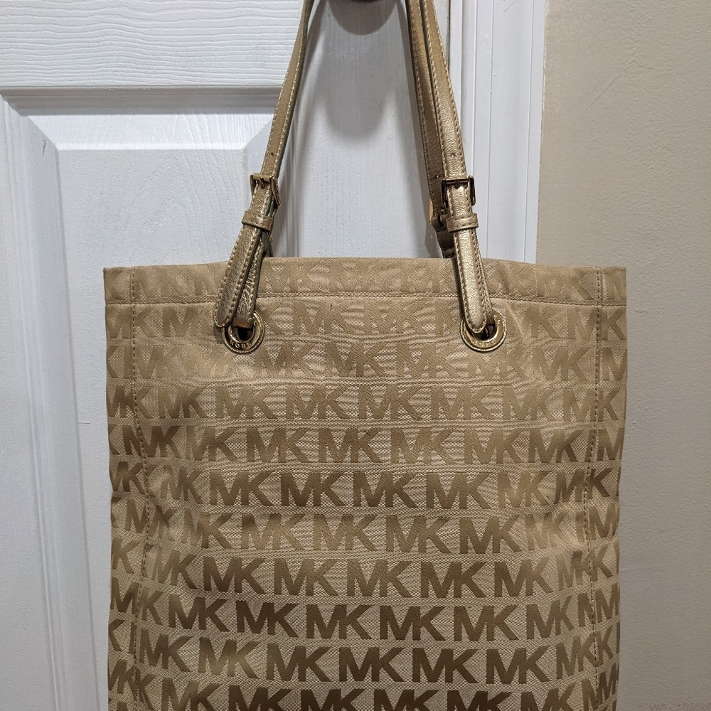 Michael Kors Large Signature Logo Tote Bag